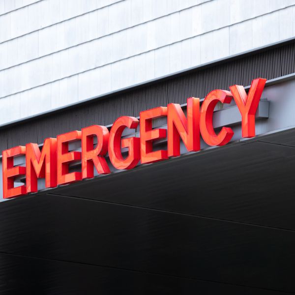 A color photo showing an emergency room sign. Credit: Shutterstock